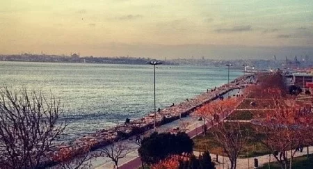 Moda Sahil Parkı ve Yürüyüş Yolu