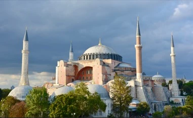Ayasofya İstanbul’un Tarihi Yerleri