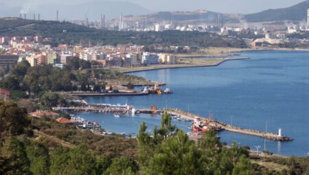 Aliağa Gezilecek Tarihi Yerler, Müzeler, Plajlar